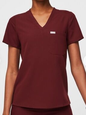 FIGS Burgundy scrub set